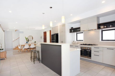 34 Boardrider Crescent, Mount Coolum - Accommodation Daintree 3