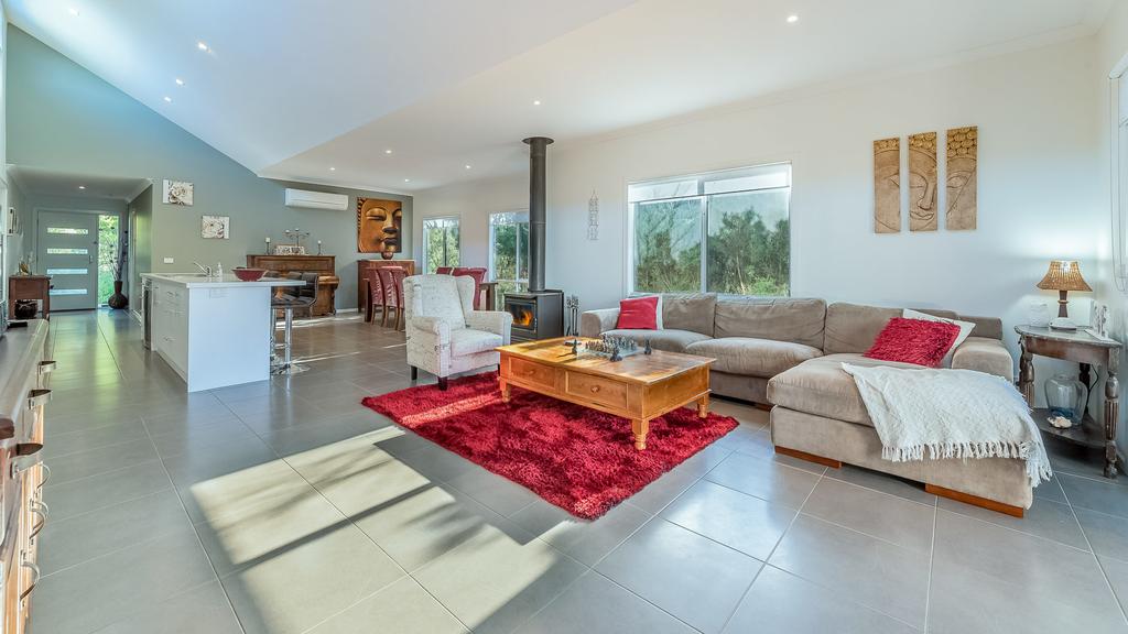 Smiths Beach VIC Accommodation Daintree