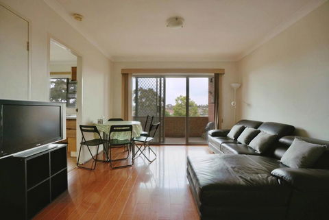 3BR Quiet & Convenient Area Of Parramatta UWS - Accommodation Daintree 0