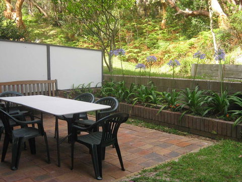 4 'Adriana', 83 Ronald Avenue - Open Plan Living With Backyard - Accommodation Daintree 1