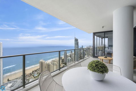 4 Bedroom Sub Penthouse Lvl 60 At Circle On Cavill - Accommodation Daintree 0