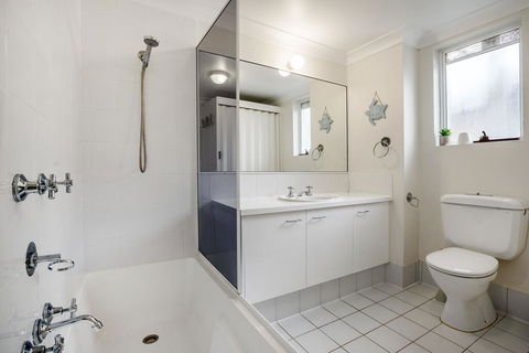 4 Cote D Azur 6 Douglas Street - Accommodation Daintree 2