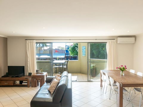 4/4 On First - Accommodation Daintree 0
