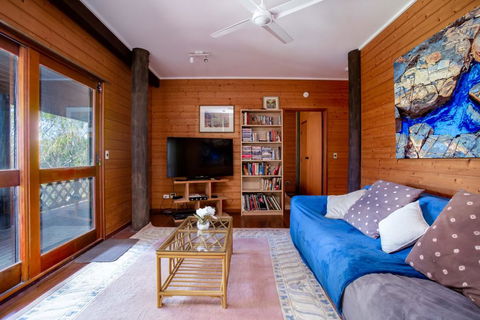 41 Carlo Circle - Rainbow Beach, Huge Beach House With Room For Everyone - Accommodation Daintree 2