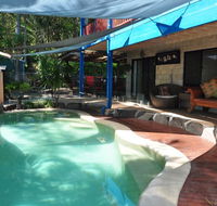 43 Double Island Drive - Two level holiday home with swimming pool. Located close to beach and CBD - Accommodation Daintree