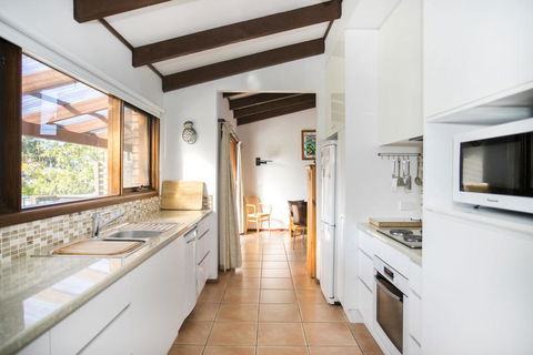 45 Boag St - Comfy And Close - Accommodation Daintree 3