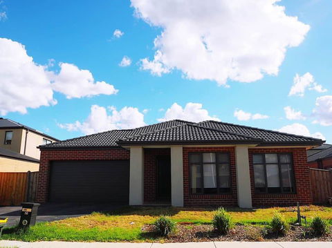 5 Bed 2 Bath Big House - Accommodation Daintree 1