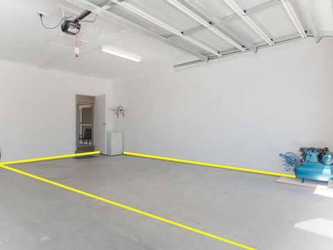 5 Bent Street - Huge House With Foxtel & Aircon - Accommodation Daintree 1