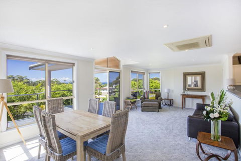 58 Seaview St - Summer Days - Accommodation Daintree 2