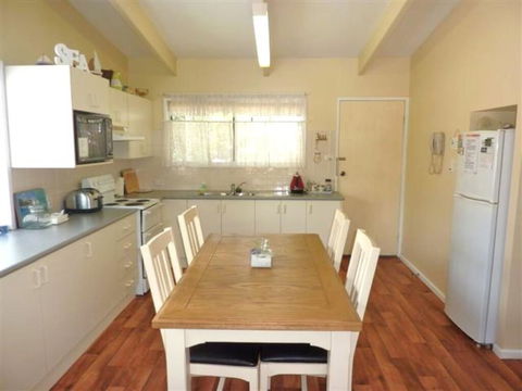 6 Normandy St - Charm At The Inlet - Accommodation Daintree 3