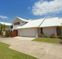 60 Beachway Parade Marcoola 500 BOND Linen supplied - Accommodation Daintree