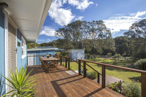 681 Murramarang Rd - Retro Beach Cottage - Accommodation Daintree 1