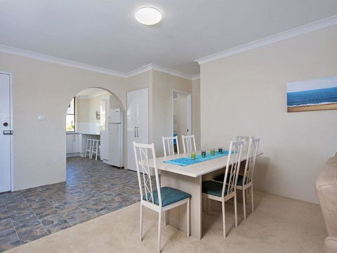 7 The Dunes @ Fingal Bay - Accommodation Daintree 2