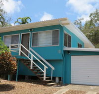 9 Butler Street at Picnic Bay - Accommodation Daintree