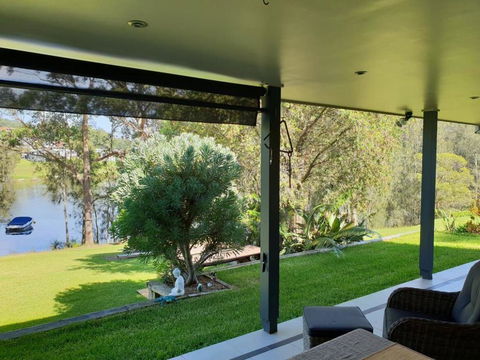 9 Hayward St - Stay Lakeside - Accommodation Daintree 0