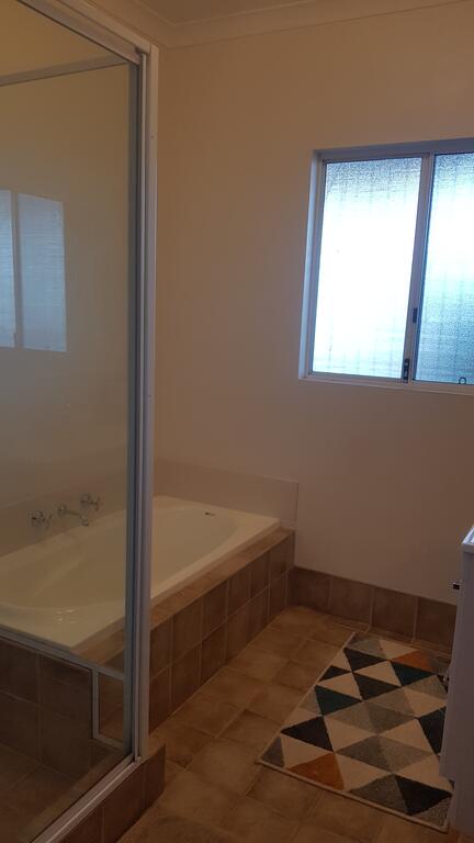 A Better Life Animal Sanctuary FarmStay - Private Two-Bedrooms, Lounge Room & Bathroom & Toilet, Shared Kitchen - Accommodation Daintree 2