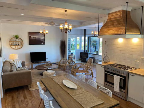 A Drop In The Ocean - Kingscliff - Accommodation Daintree 1