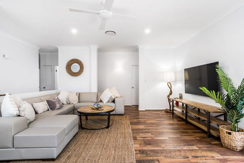 A PERFECT STAY - Julian Rocks House - Accommodation Daintree 0