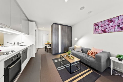 A Stylish & Comfy CBD Studio Near Southern Cross - Accommodation Daintree 1
