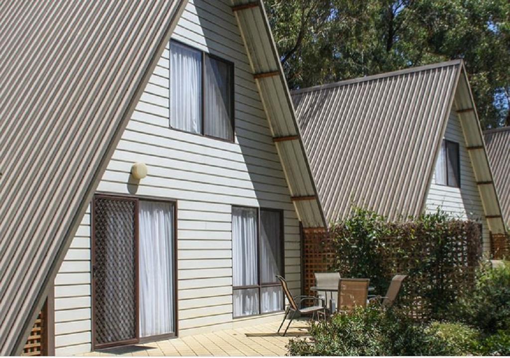 Golden Gully VIC Accommodation Daintree