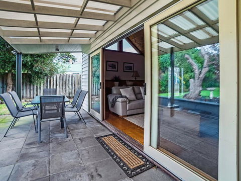 Abrahams On Bank - Accommodation Daintree 1