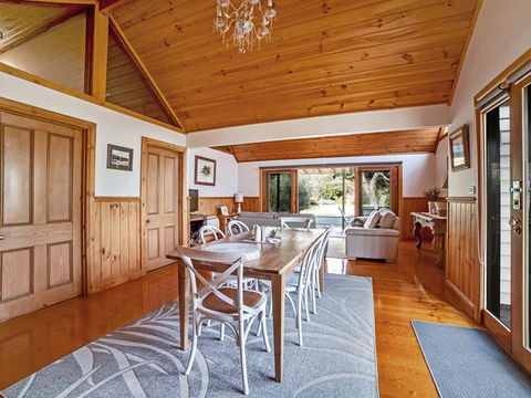Abrahams On Bank - Accommodation Daintree 0