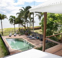 ABSOLUTE BEACHFRONT BLISS  NEWELL BEACH - Accommodation Daintree