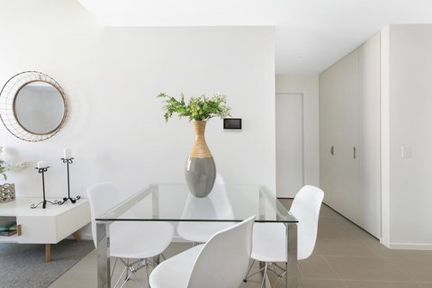 Accommodate Canberra - Azure - Accommodation Daintree 2