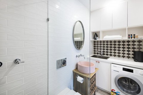 Accommodate Canberra - Warehouse - Accommodation Daintree 1