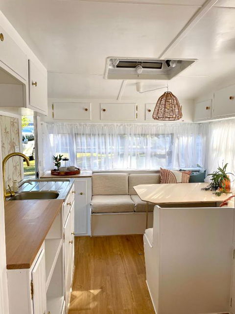 Esk Caravan Park & Rail Trail Motel - Accommodation Daintree 3