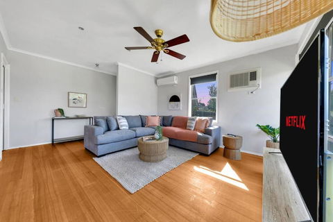 Fantastic 3BR Near North Shore Beach - Accommodation Daintree 0