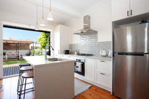 Garden Oasis Sydenham - Accommodation Daintree 0