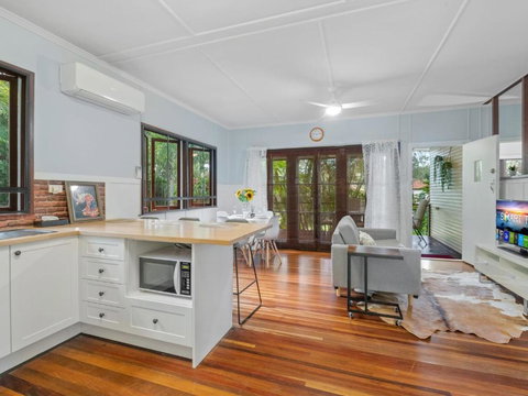 Great Value 3BD House At A Convenient Location - Accommodation Daintree 0