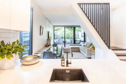 Green Door Gem Your Stylish Retreat - Accommodation Daintree 0