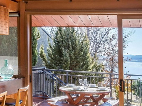 Grey Kangaroo - 2BR L Lake Front L Pet Friendly L Air-Con L BBQ L WiFi - Accommodation Daintree 0
