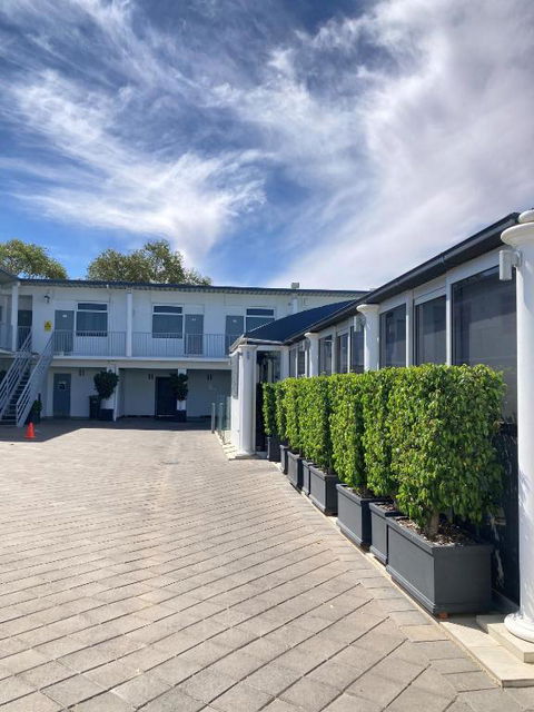 Ibis Styles Broken Hill - Accommodation Daintree 2