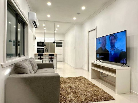 Home From Home In Brighton - Accommodation Daintree 0