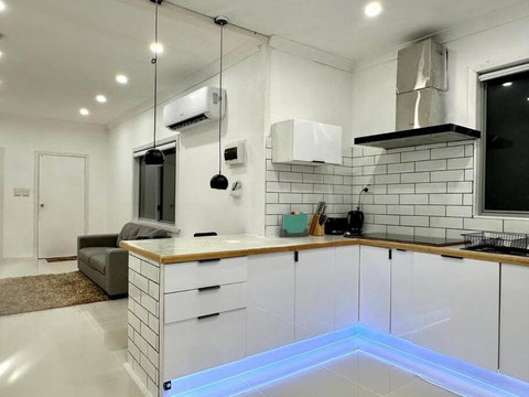Home From Home In Brighton - Accommodation Daintree 2