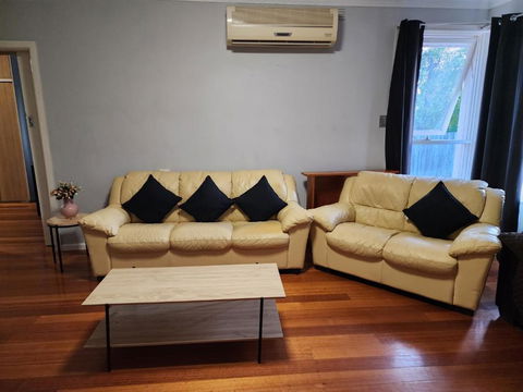 Homestay Near Dandenong Plaza - Accommodation Daintree 2