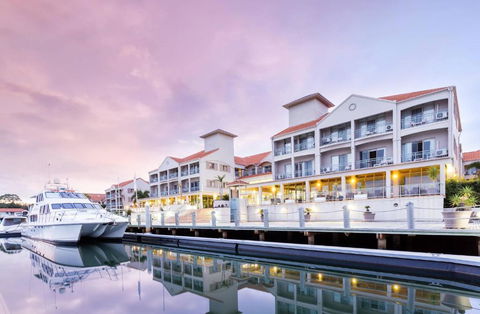 Hope Harbour Hotel - Accommodation Daintree 2