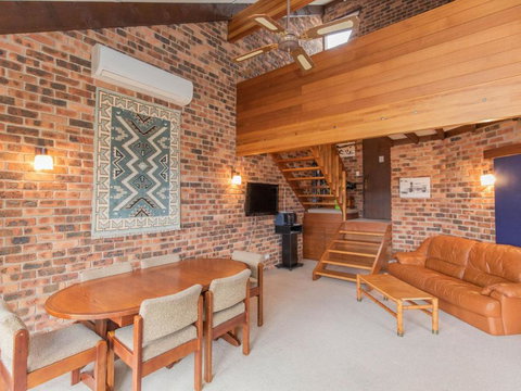 Ingellara 1 49 Townsend Street - Accommodation Daintree 1