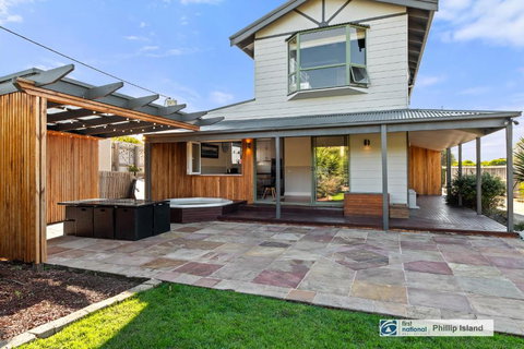 Island Escape With 12m Indoor Pool - Accommodation Daintree 1