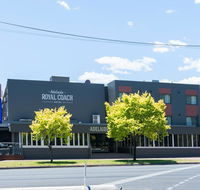 Adelaide Royal Coach - Accommodation Daintree