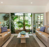 Adelphi Waterfront 2 Bedroom Ground Floor Home - Accommodation Daintree