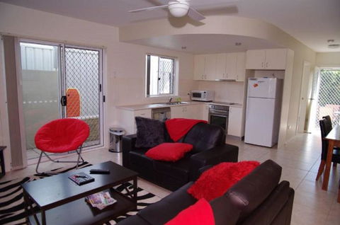 Adrift, 5B Scott Street - Accommodation Daintree 0