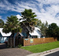 Affordable Twin Peaks 2 - Accommodation Daintree