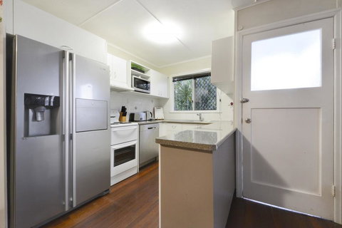 Airlie Getaway - Airlie Beach - Accommodation Daintree 2