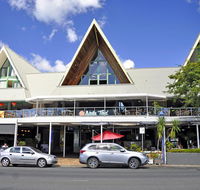 Airlie Waterfront Accommodation - Accommodation Daintree