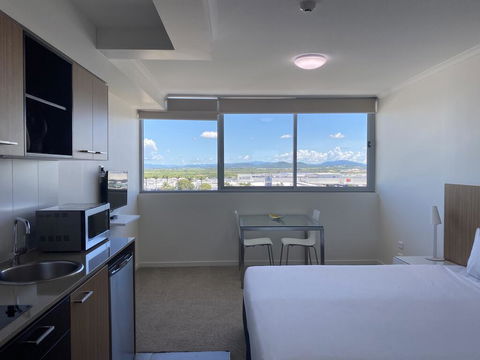 Airtrip Apartments On River Street, Mackay - Accommodation Daintree 3