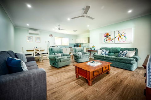 Alarks Nest Bed And Breakfast - Accommodation Daintree 0